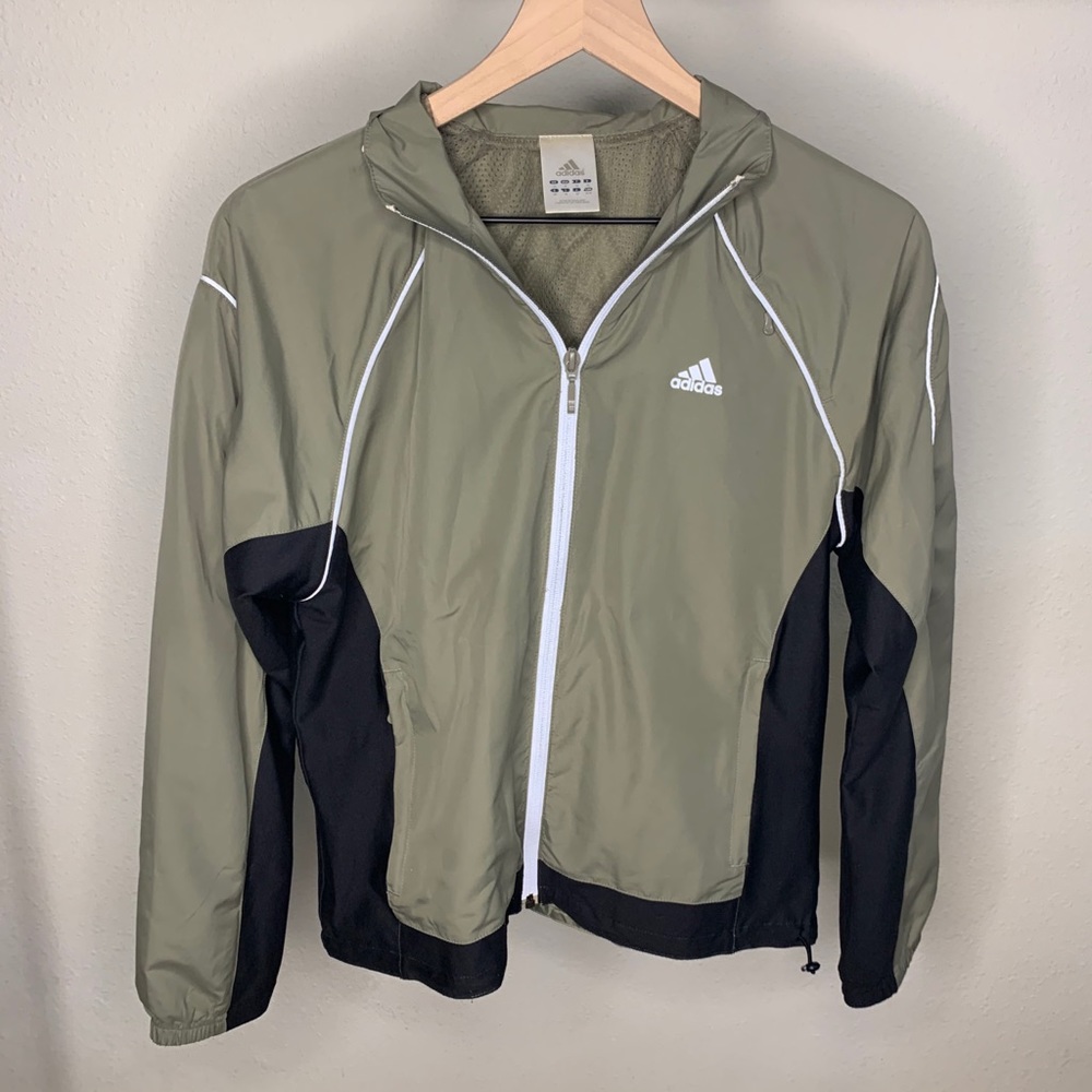 Adidas Women’s Windbreaker Army Green Medium